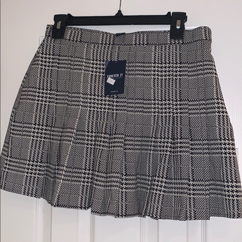Pleated skirt